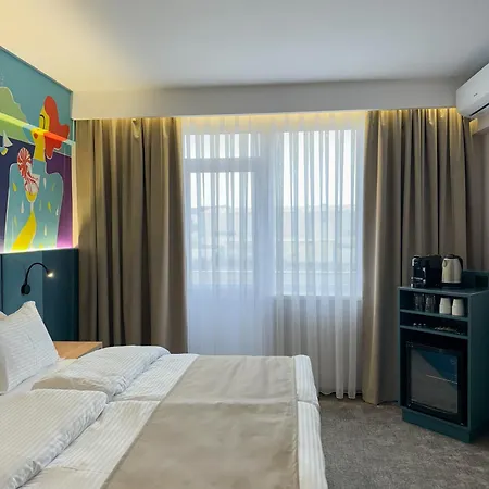 Fan Hotel 3*