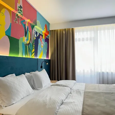 Fan Hotel 3*